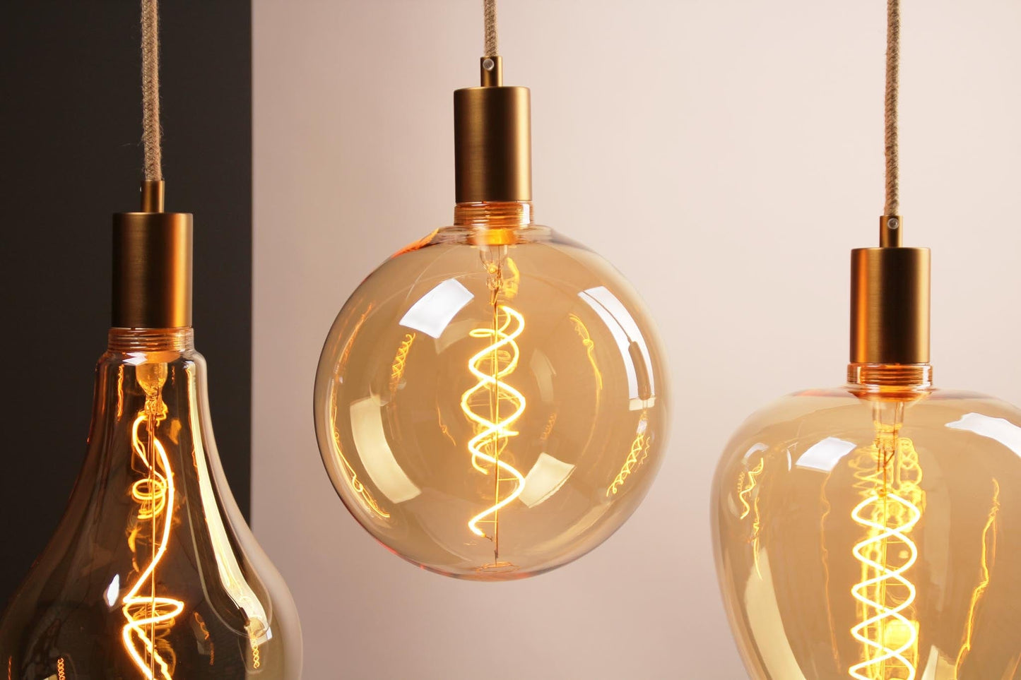 Vintlux E27 Dimmable LED Filament Lamp 4W S190 265lm 2200K - Kyodai Onixx Apple XXL Gold