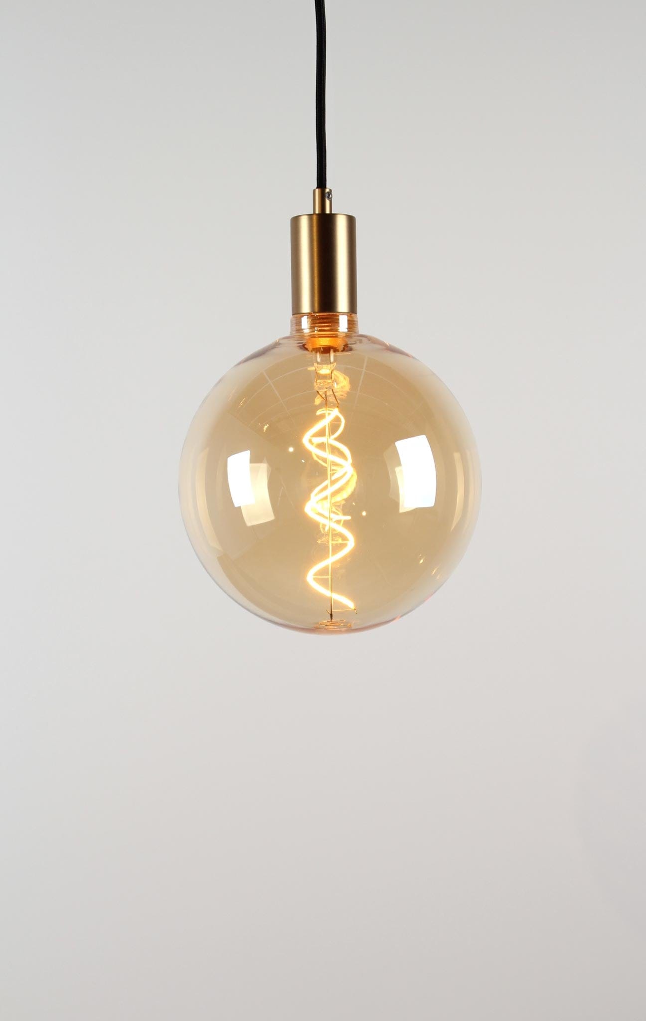 Vintlux E27 Dimmable LED Filament Lamp 4W G200 265lm 2200K - Kyodai Loft Globe XXL Gold